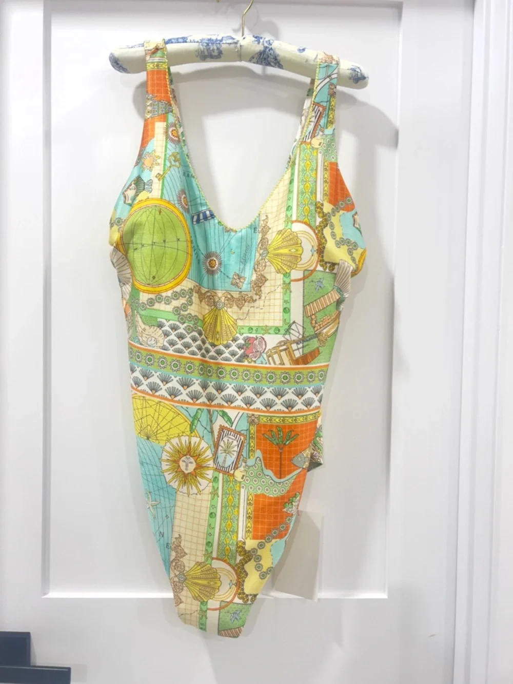 Never Fully Dressed Ecru Map Isla Scoopback Swimsuit Tummy Control Size US 20 - Picture 2 of 13